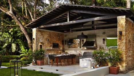 Maximizing Space In A Covered Outdoor Kitchen Layout