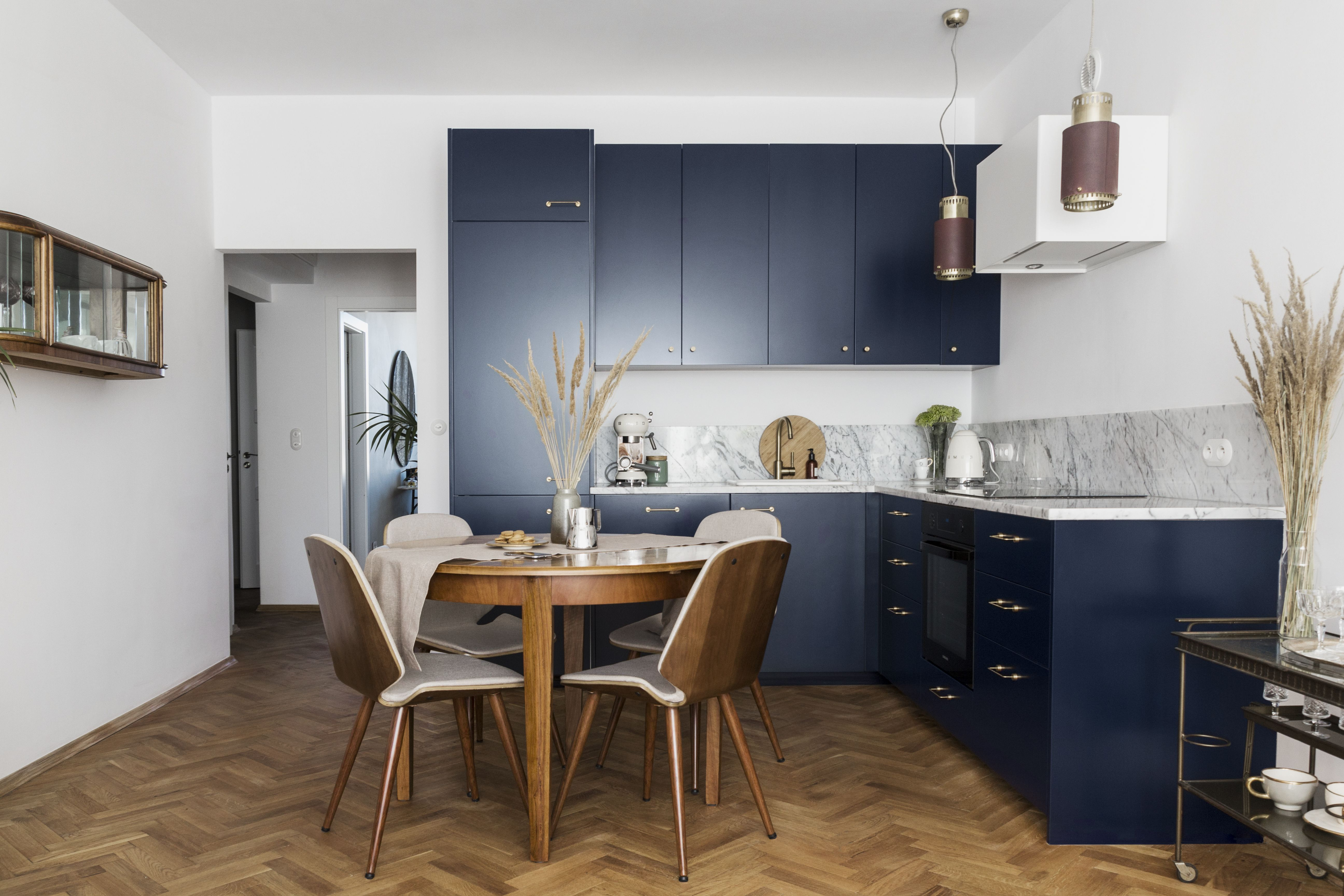 Best Navy Blue Kitchen Cabinet Ideas For Small Space