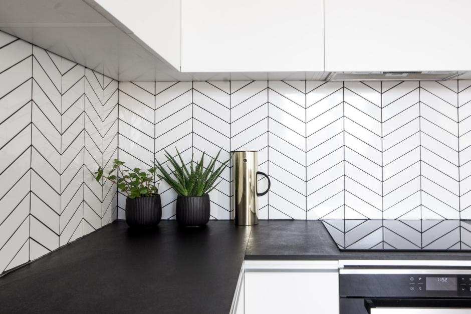 Cozy White Tiles Black Grout Kitchen